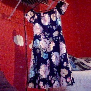 Off-the-shoulder Flowered Dress